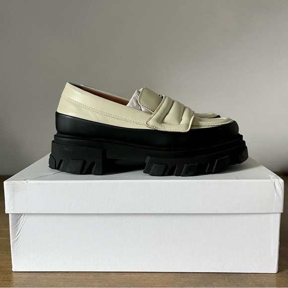GANNI Off-White Leather Chunky Padded Loafers in Oyster Gray Women’s Size 8.5/39 - Picture 11 of 15